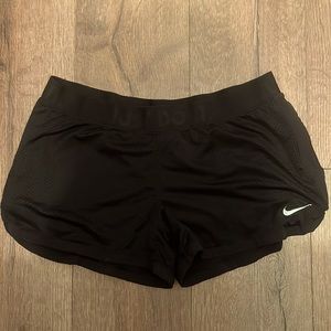 Black Nike Dri-Fit Shorts size L